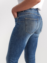 LILLY Blå slim fit shaping jeans