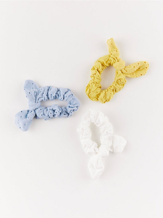 3-pak scrunchies  med broderie anglaise