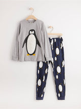 Pyjamas med pingviner