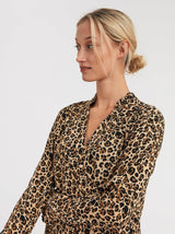 Bluse med leopard mønster