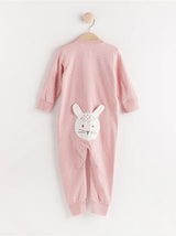 Pyjamas med prikker og kanin-applikation bagpå