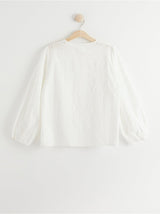 Broderie anglaise bluse