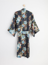 Satin kimono