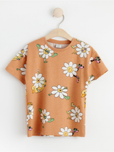 T-shirt med cool blomster