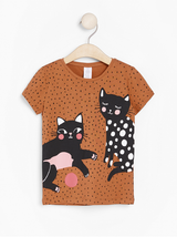 Brun t-shirt med katte