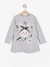 Grå sweatshirt tunika med kanin print