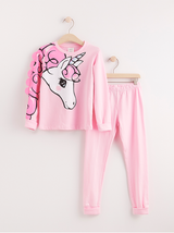 Lyserøde pyjamas med enhjørningstryk